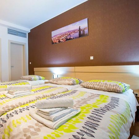 Apartments Dora Split Bagian luar foto