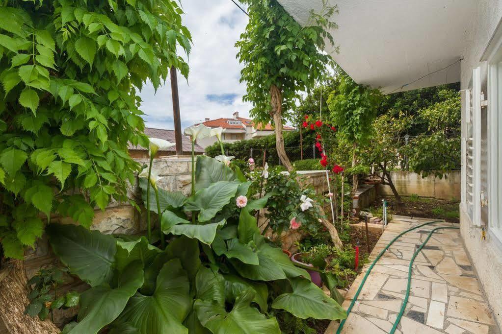 Apartments Dora Split Bagian luar foto