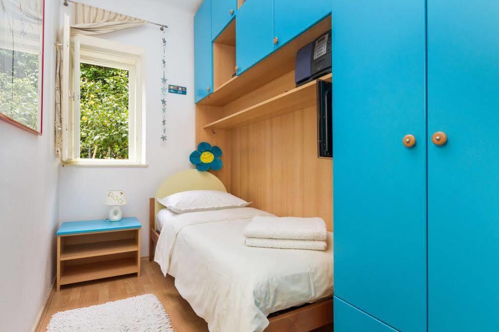 Apartments Dora Split Bagian luar foto