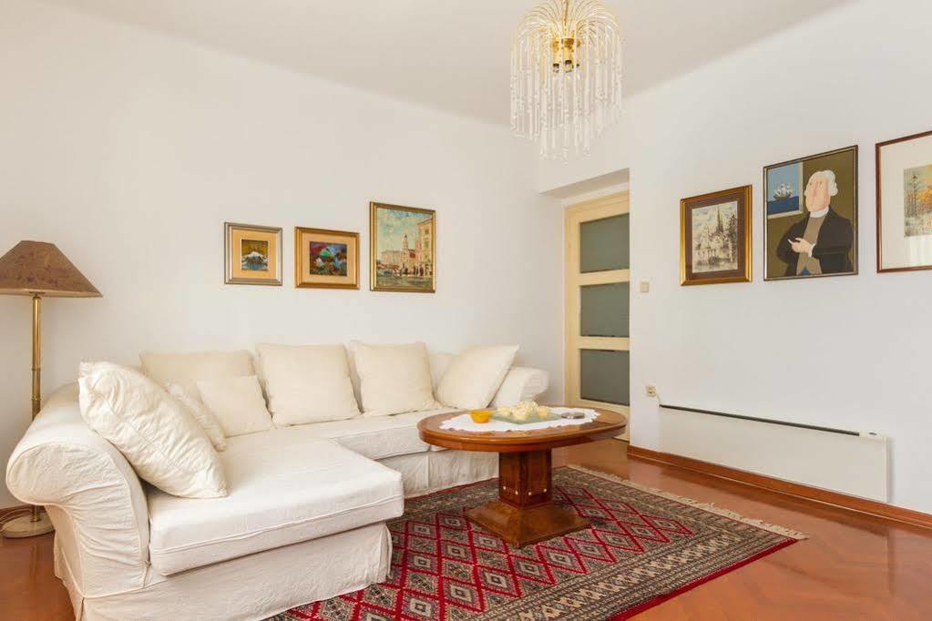 Apartments Dora Split Bagian luar foto