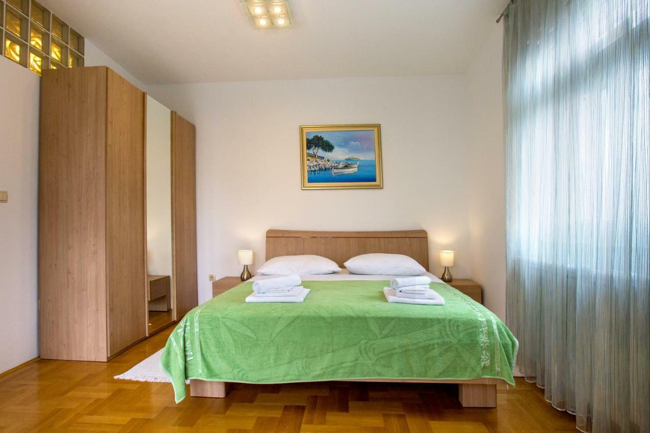 Apartments Dora Split Bagian luar foto