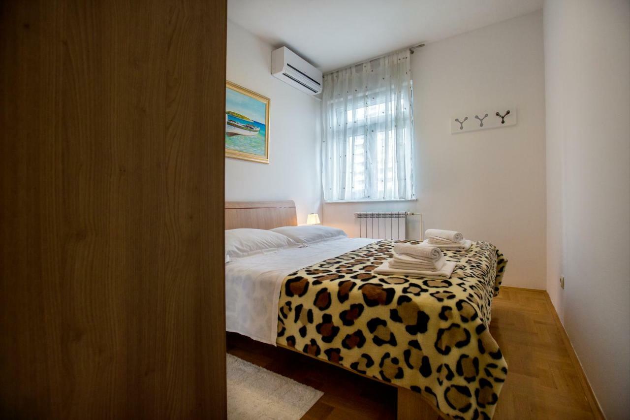 Apartments Dora Split Bagian luar foto