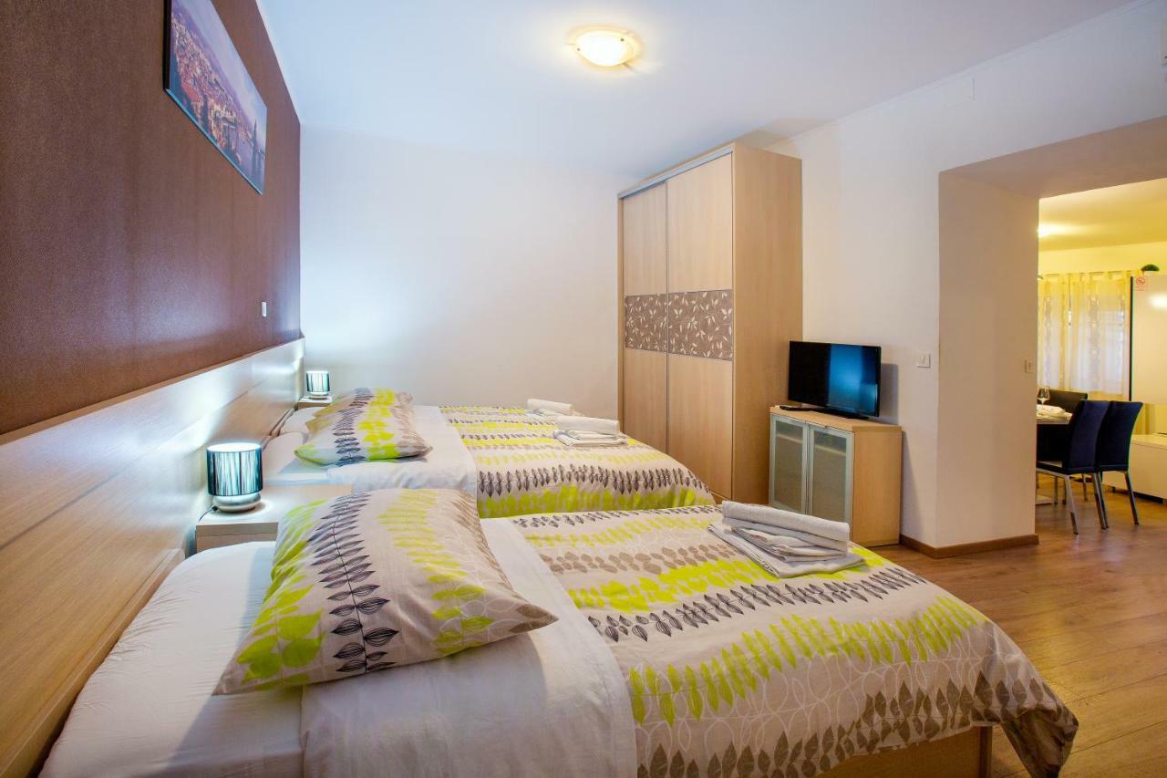 Apartments Dora Split Bagian luar foto