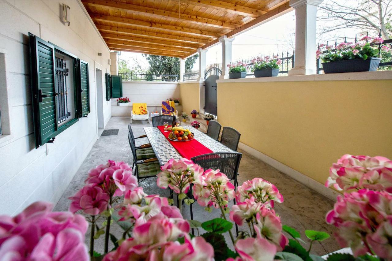 Apartments Dora Split Bagian luar foto