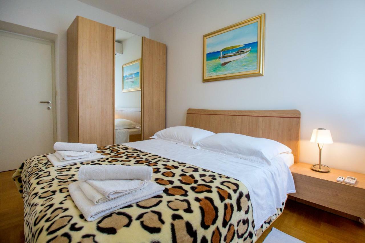 Apartments Dora Split Bagian luar foto